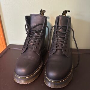 M7 W8 Dr. Martens Black Leather 1460 Boots